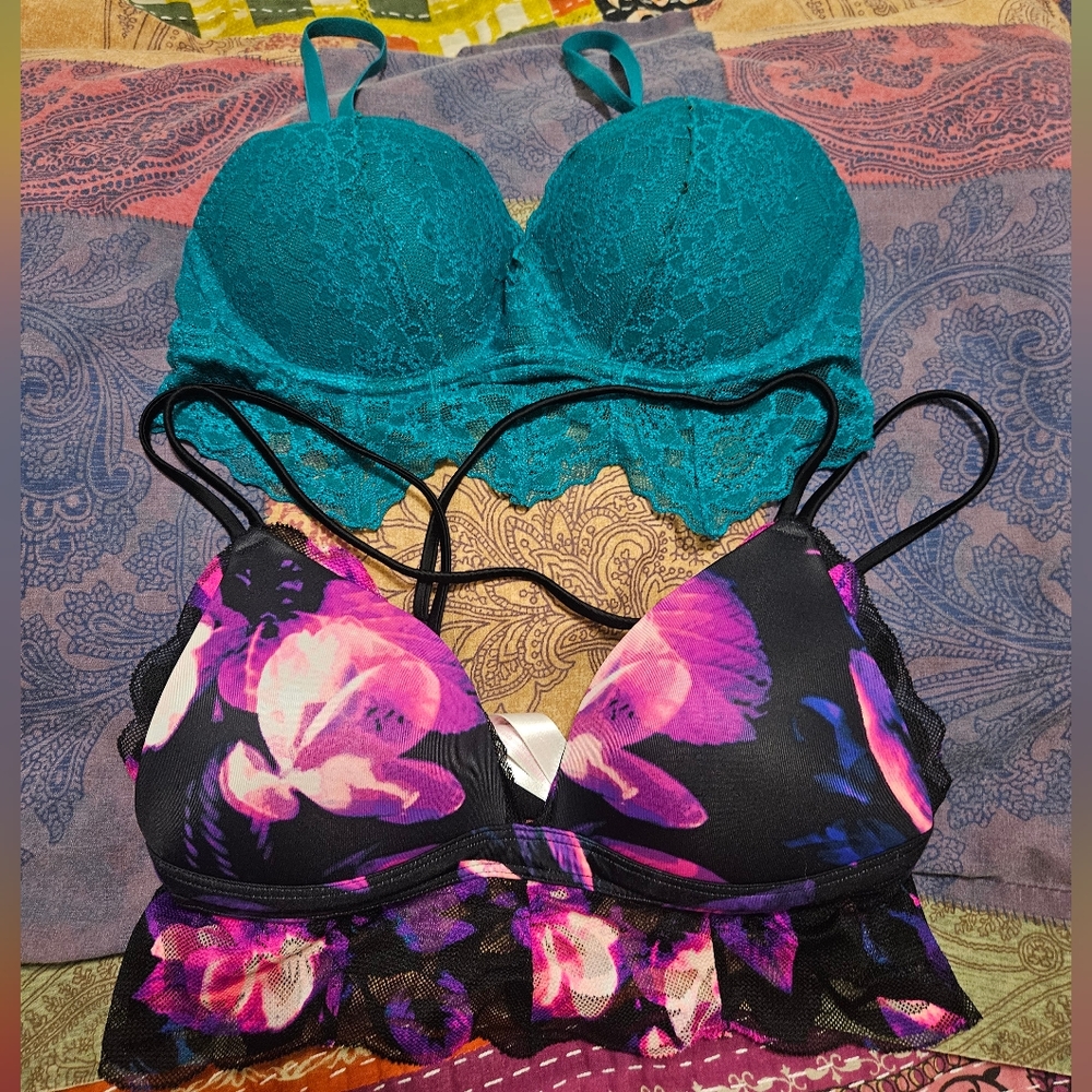 Victoria's Secret PINK push up Lace Bra Bundle Small